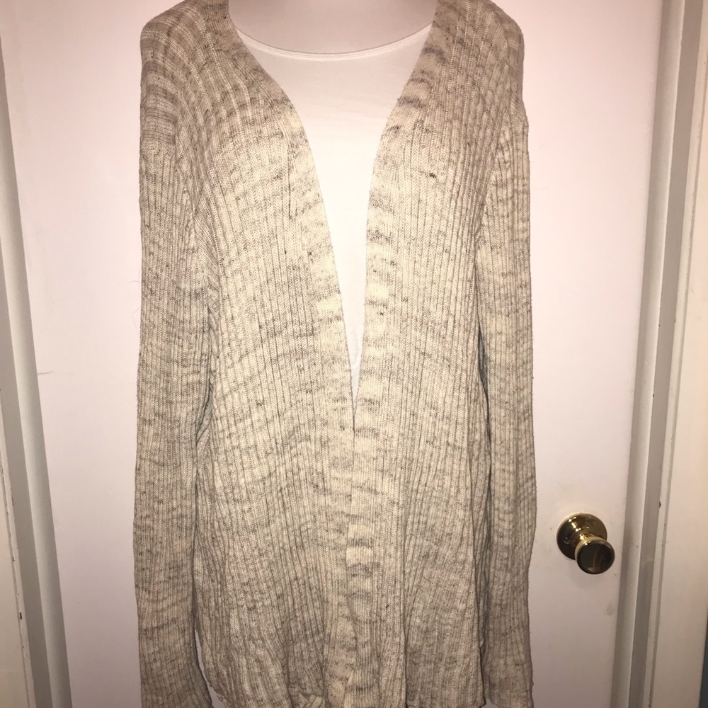 26/28 Lightly loved Lane Bryant lace up cardigan